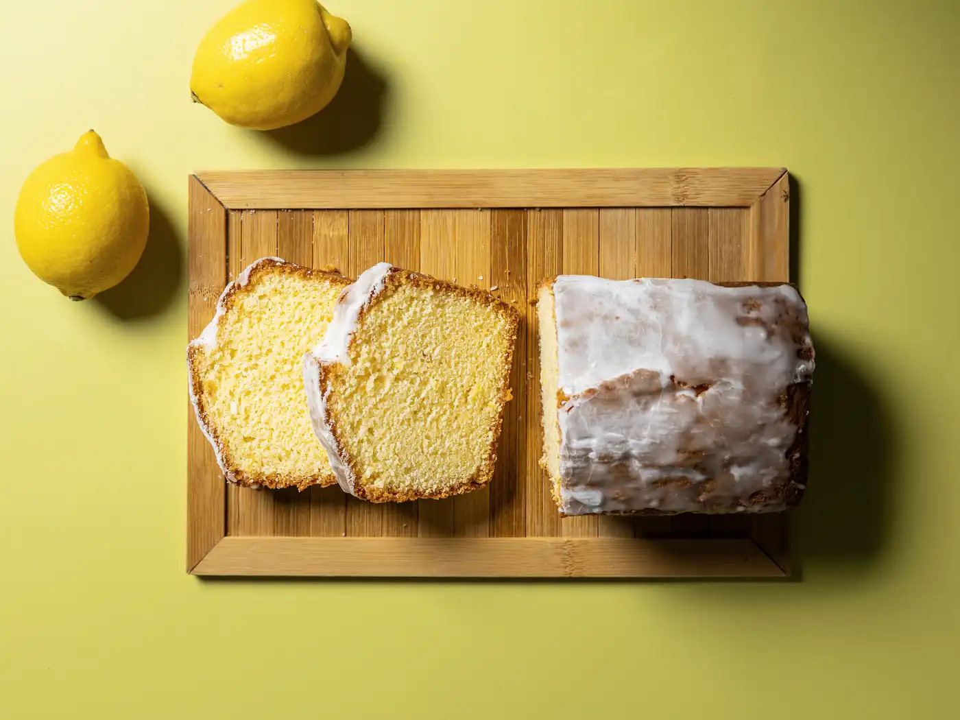 Glazed lemon cake